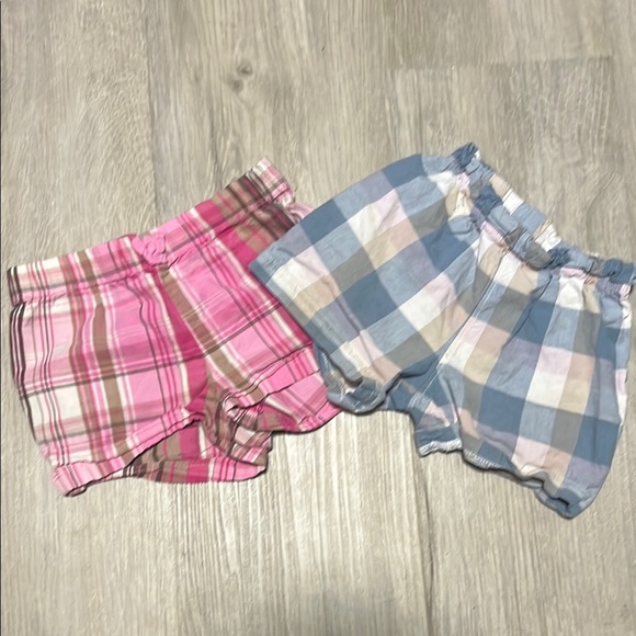 3/$20 Carters Plaid Pink and Blue Shorts Set 12M - Picture 1 of 1